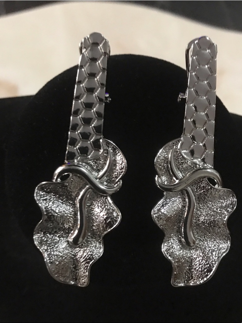 Fashion Jewelry Silver Textured Leaf Drop Earrings
